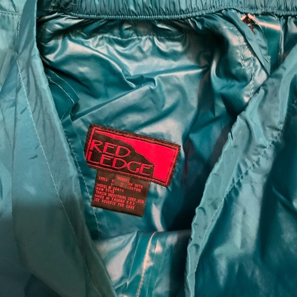 Red Ledge waterproof shell rain pants. Size Small - Picture 3 of 4